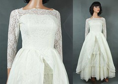 Vintage 60s Wedding Gown XXS Long Full Off White Tiered Lace Tulle Taffeta Dress