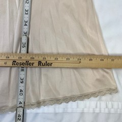 Vtg Lace Full Slip Lingerie Beige 32 M Fairycore Romantic Made in USA
