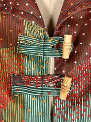 Vintage 1970’s lightweight nylon knit earth tone abstract print day dress Medium