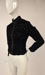GOTHIC VICTORIAN 1880’S FLORAL VELVET BUSTLE BACK JACKET 
