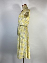 Vintage 1960’s COTTON yellow & grey check plaid shirtdress with belt Petite-size