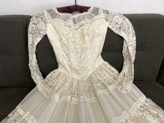Vtg 1950’s Maurer Ivory Full Lace Wedding Dress-Bust 30/2XS
