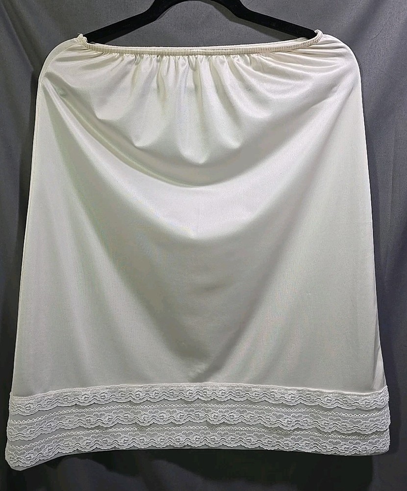 Half Slip Nylon & Lace Medium Waist 30″-36″ Length 26″