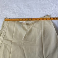 Lady Lynne Skirt Half Slip 70s 25″ Nylon Rayon Blend Scalloped Lace Trim VTG Med