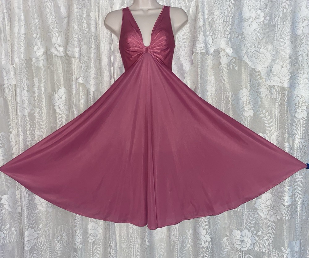 VTG NWOT M L OLGA Deep Rose Pink FULL BODYSILK Nylon Mid length Nightgown 9186