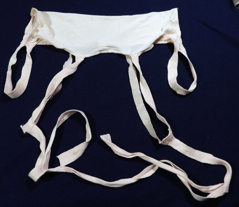 Vtg 1950s 1960s Warner’s Chafeze Girdle Chafe Guard Average Size