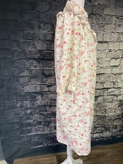 Carriage Court Womens Vintage Robe Medium Cream Light Pink Flowers Romantic