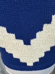 Vintage 1980s Via L.A. Sweater Size Medium Blue White Chevron Colorblock
