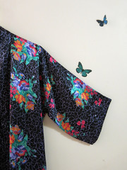 Vintage Jo.Intimates Polyester Satin Floral Violets Tulips Kimono Robe Size M/L
