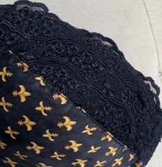 Vtg 90’s VS heart label Black & gold fleur-de-lis blaconette bras detail ! 32C