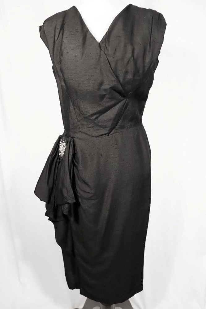 Vintage 1960’s Black Rayon & Silk Cocktail Dress Size 10+ Excellent Condition