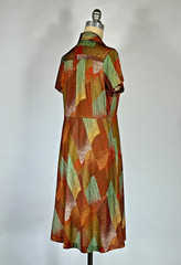 Vintage 1970’s lightweight nylon knit earth tone abstract print day dress Medium