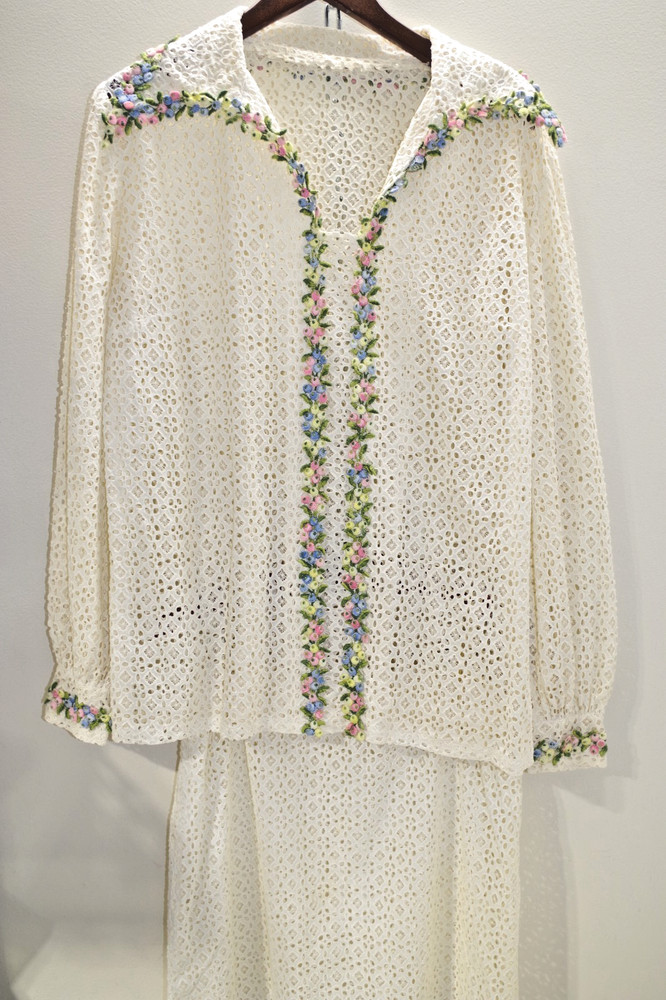 J9 vintage Home Sewn Off White Eyelet Cotton Skirt Blouse Pastel Embroidery Trim
