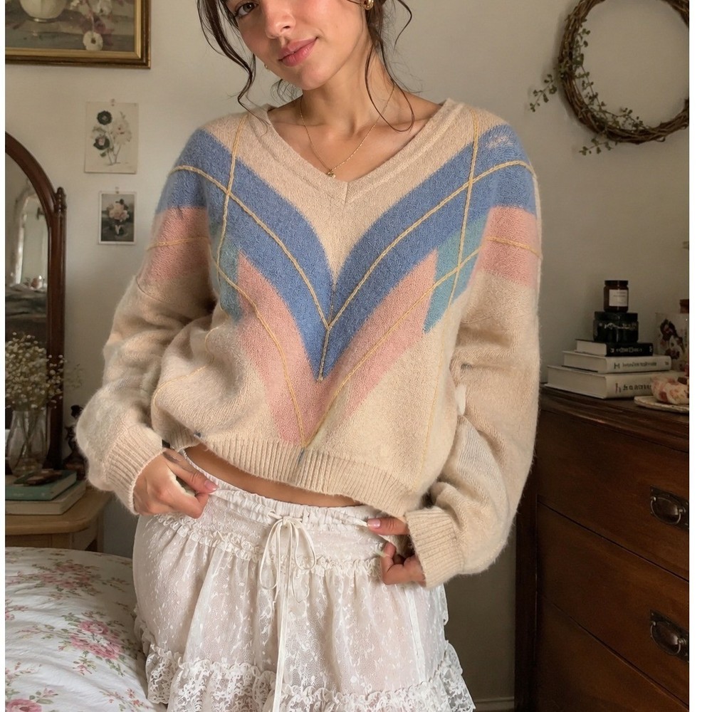Vintage Women’s The Gentry 100% Alpaca Sweater V-Neck Pastel Geometric- S