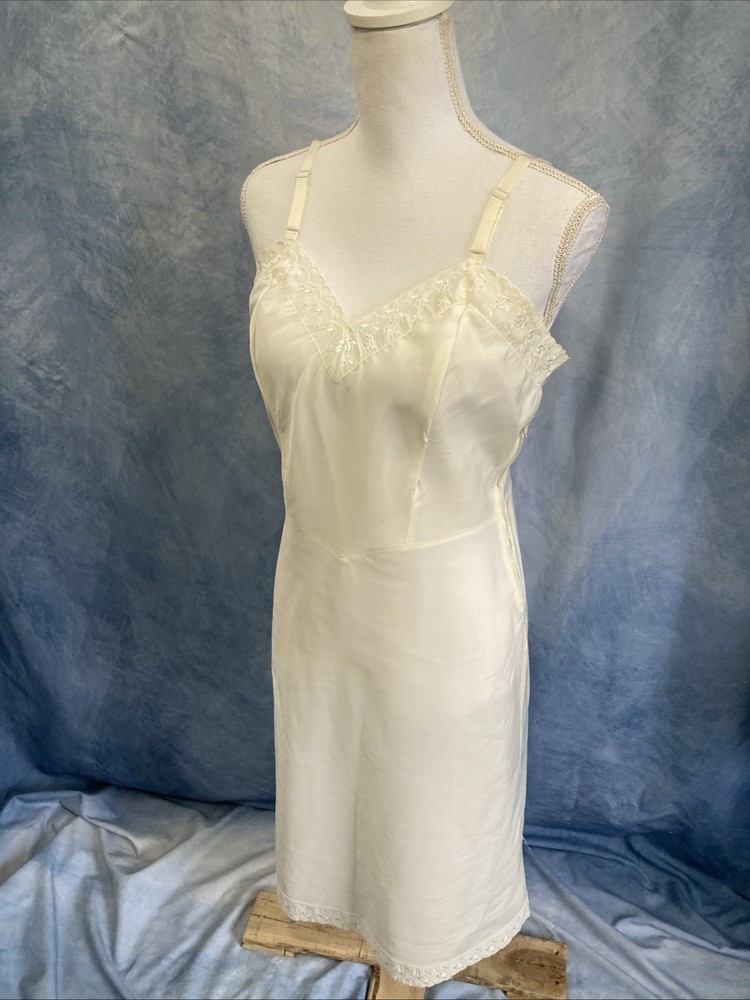 Vtg 50s 60s Barbizon Ariel Tafredda Full Slip White Taffeta Side Zip Fits XS/S