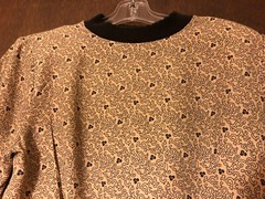 Women’s Size M/ L rayon 22″ Long waist 32″ chest 21″ shoulder pads Blouse 1980
