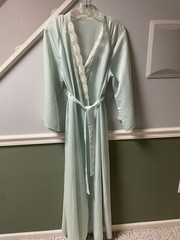 Vintage Nylon Robe Seafoam Green with Ivory Lace Trim Size Large Granny Core