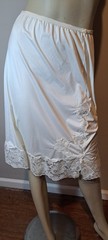 White Vtg Lingerie Half Slip Wide Lace W Lace Insert Slit Med Pillow Tab Waist