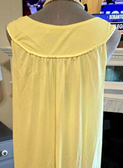 Aristocraft Nightgown S Yellow Nylon Floral Sleepwear Vintage Cottagecore A511