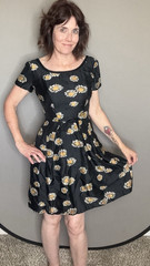Vintage 50s Suzy Perette Silk Dress Daisy Floral Black Sz 4 yellow white skater