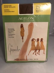 GAYMODE Vintage Beige Glo Nylon SEAMLESS STOCKINGS – 1970’s – Size 10 1/2 -11