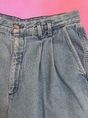 Vintage 80s Dockers Women’s High Waist Blue Denim Mom Jean Shorts Petite Size 12