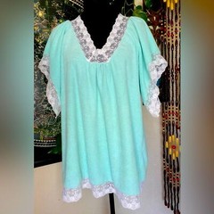 Vintage 70’s Terrycloth Aqua with white Lace trim Bohemian top! OSFM.