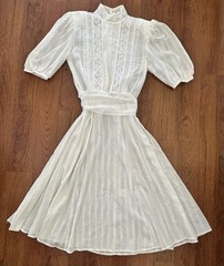 VTG 80s Gunne Sax Jessica San Francisco Ivory Lace High Neck Prairie Dress SMALL