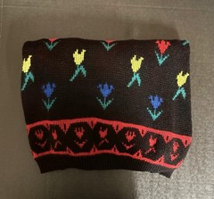 Vintage 80’s Turning Point Tulip Acrylic SWEATER Red Blue Yellow Black Women’s