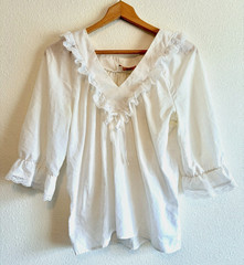 VTG 80s WHITE cotton RUFFLE LACE V NECK TOP pull on ribbon half slv L romantic