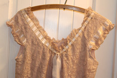 Vintage Robe & Nightgown Chantilly Lace Matej Odette Barsa Pink Ecru Medium