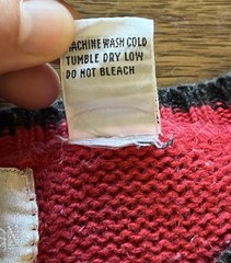 Vtg 70s Koala Sweater Sz XS/SM made in Hong Kong by Right & Design, Red