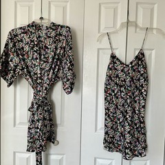 VTG Lingerie Short Nightie/Cami With Matching Gown Black Floral SM Laura Adam’s