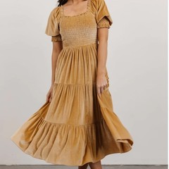 Baltic Born Vivaldi Tan Velvet Smocked Chest Tiered Dress. Size Large. NWT.