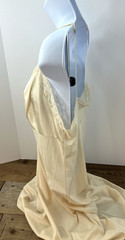 VTG 70s/80s Vanity Fair Full Slip Cream Nylon Antron III w/Lace Made USA-SZ 40L