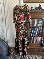 Vintage 1950s Vamp Black Hawaiian Mermaid Fishtail Maxi Dress Floral Barkcloth W