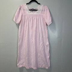 Lady Manhattan Vintage Pink Seersucker Nightgown Lace Smocked Short Sleeve
