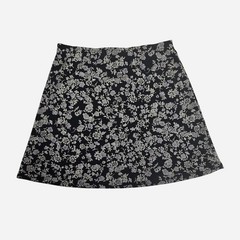 VTG 90’s whimsigoth floral black mini skirt / M/L / alt, emo, grunge, paper tag