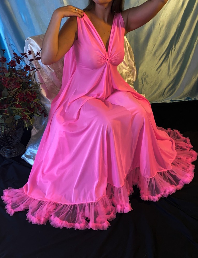 VTG SATIN SILKY SLIP NIGHTGOWN BABYDOLL SHEER GIRDLE BRA BUNDLE LOT SALE 30 PC