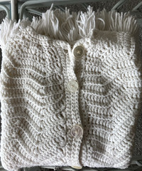 VTG Montgomery Ward White Cable Knit Poncho Button Shawl Fringe No Size Tag