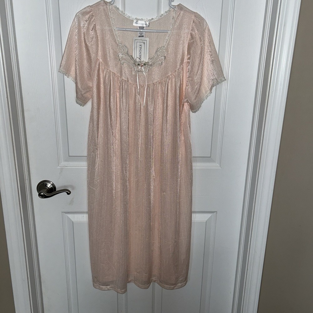 Sears Small NEW Fundamentals Thin Nylon Light Peach Flower/Lace, Nightgown, NWT