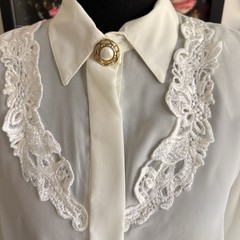 Fritz & Lloyd Ivory Lace Shirt S/M Cameo Button Coquette Academia Librarian VTG
