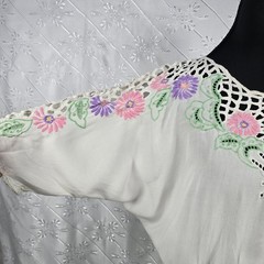 Vintage 70s White Floral Embroidered Crochet Lace Maxi Dress Elastic Waist Boho
