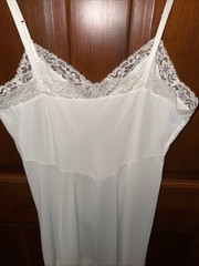 VTG Gilead Womens Size 38 Ivory Ruffle Bottom Slip Vintage Nylon USA Made