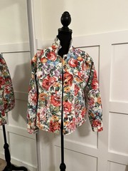 Floral Denim Vintage Gitano Jacket Women’s SZ M/L Red Gem Buttons