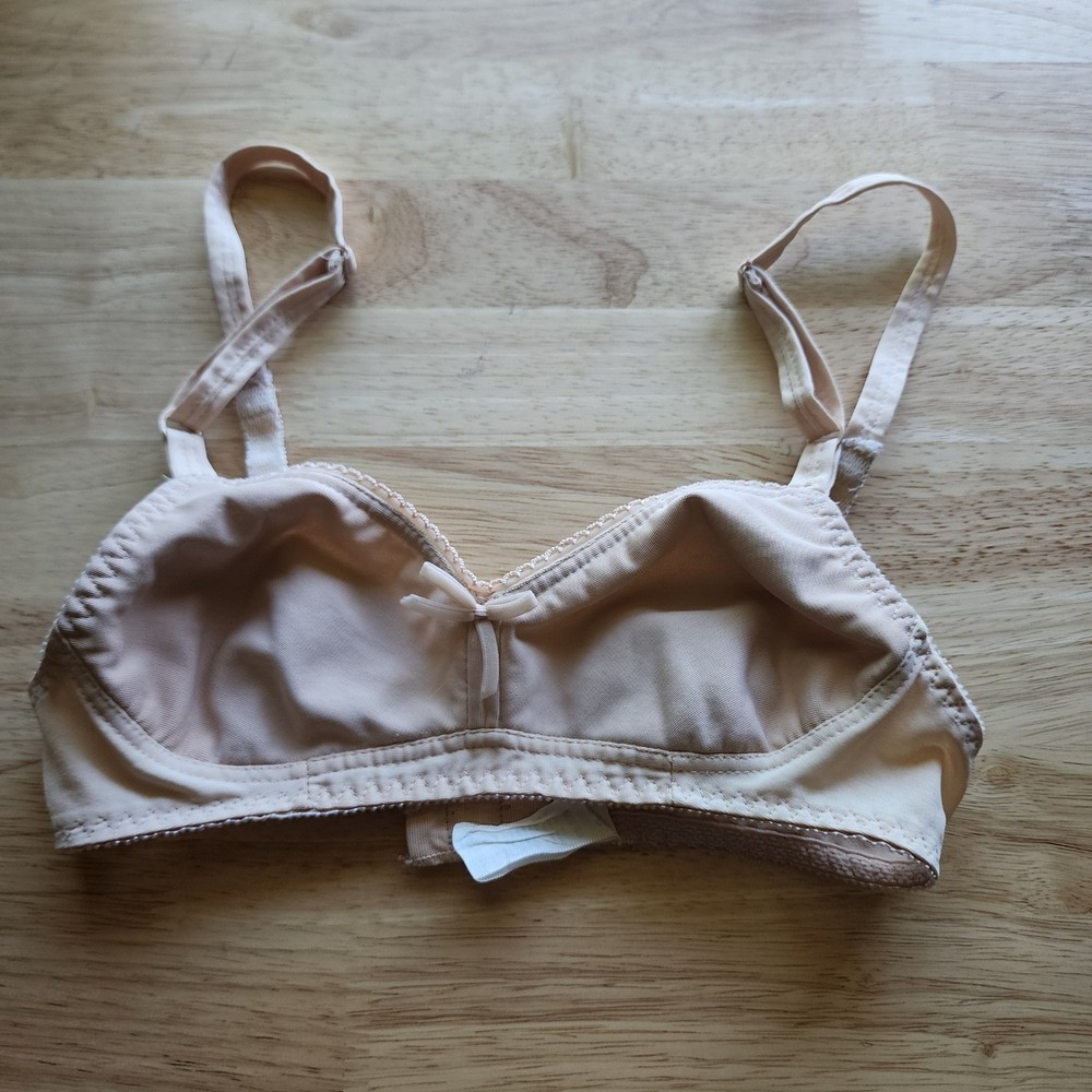 Vintage Peach Non-Wired Soft Cup Bra Adjustable Straps Picot Trim Bow Detail
