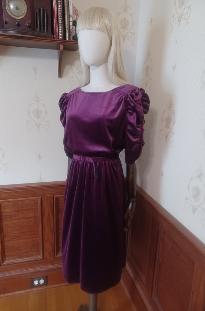 Vintage 1970s J.M. II Purple Velour Witchy Whimsigoth Victorian Revival Dress