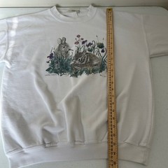 Northern Reflections Vintage White Rabbit Wildflower Graphic Sweatshirt Large