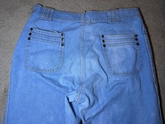True vintage 1970s high waisted light wash flare bell bottom denim jeans