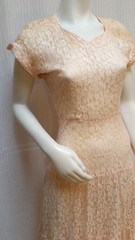 BEAUTIFUL Vintage 1930/40s La Rose Peachy Pink Sheer Lace Dress – Size XS